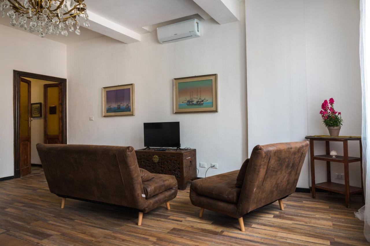 Parco Ducale Elegant Con Balcone Apartamento *